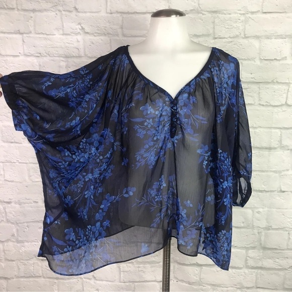 ❤️ 🆕 EXPRESS Blouse Floral Blue Sheer Dolman Sleeve Blue floral blouse XS - Picture 3 of 14
